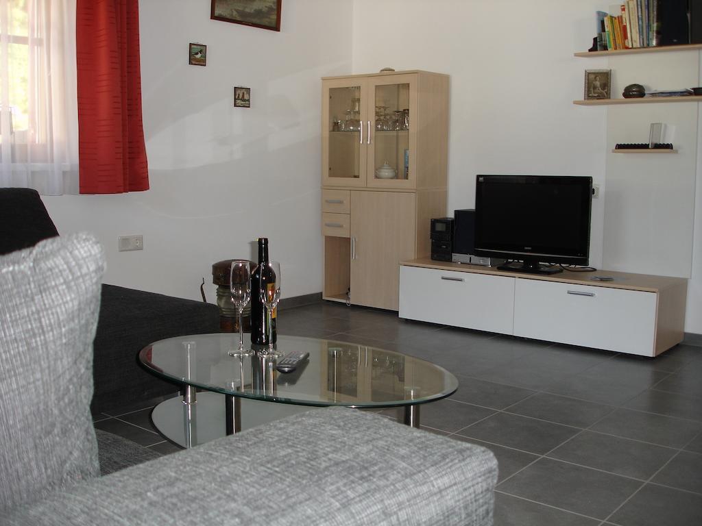 Haus Telisia Διαμέρισμα Kloesterle am Arlberg Δωμάτιο φωτογραφία